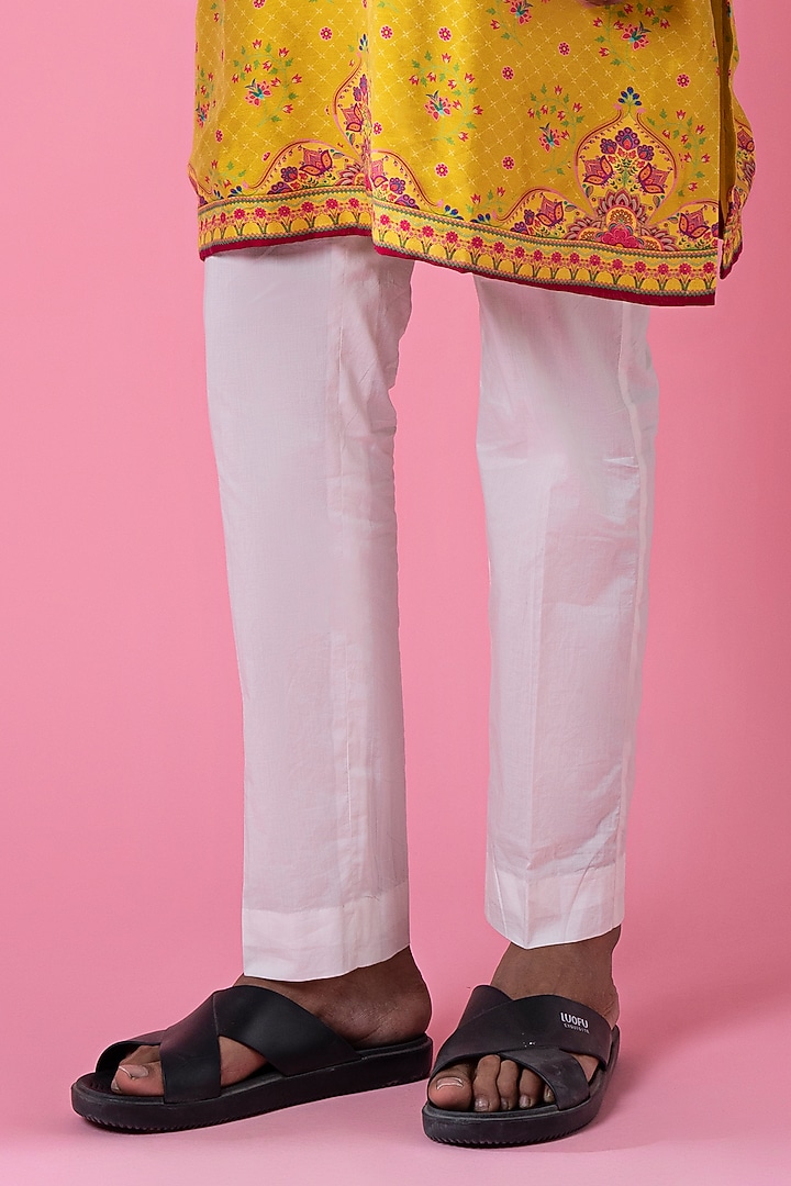 Yellow Chanderi Hand & Machine Embroidered Kurta Set by Siddhartha Bansal Men at Pernia's Pop Up Shop
