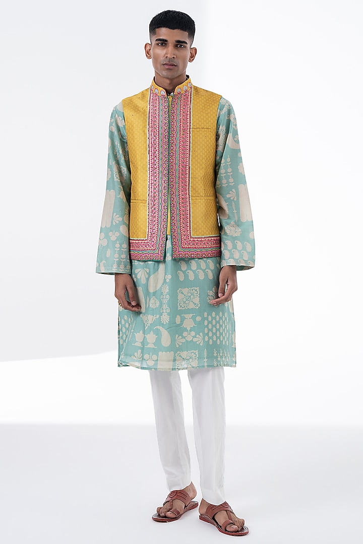 Lime Mustard Dupion Embroidered Bundi Jacket by Siddhartha Bansal Men at Pernia's Pop Up Shop