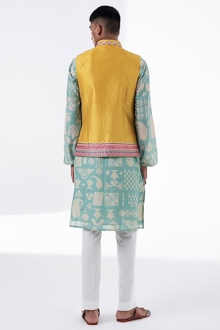 Lime Mustard Dupion Embroidered Bundi Jacket by Siddhartha Bansal Men at Pernia's Pop Up Shop