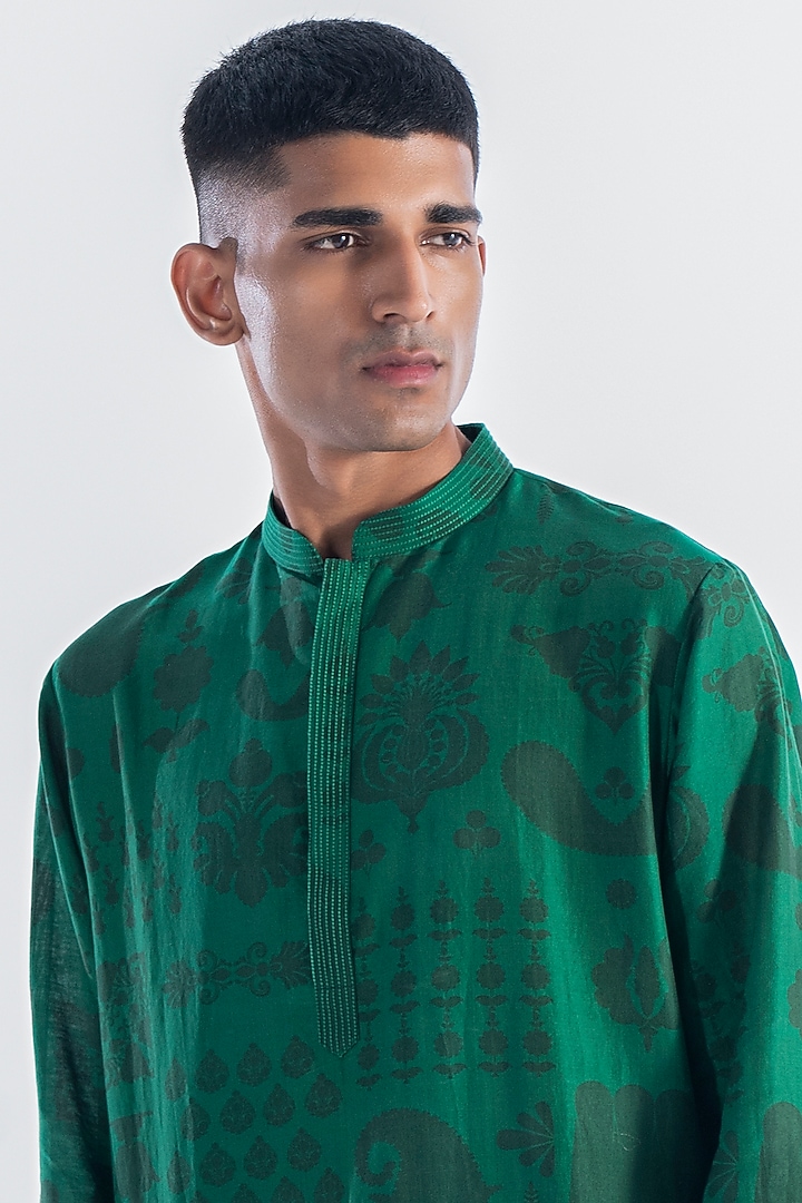 Emerald Chanderi & Cotton Printed Kurta Set by Siddhartha Bansal Men at Pernia's Pop Up Shop