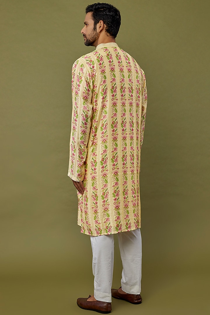 Yellow Cotton Chanderi Digital Printed Kurta by Siddhartha Bansal Men at Pernia's Pop Up Shop
