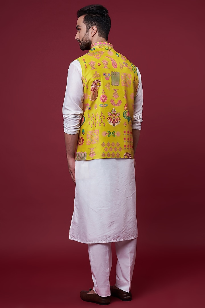 Lemonade Yellow Dupion Digital Printed Bundi Jacket by Siddhartha Bansal Men at Pernia's Pop Up Shop