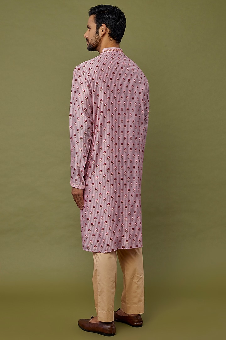 Lavender Cotton Chanderi Printed & Embroidered Kurta by Siddhartha Bansal Men at Pernia's Pop Up Shop