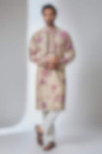 Ivory Silk Chanderi Kurta by Siddhartha Bansal Men at Pernia's Pop Up Shop
