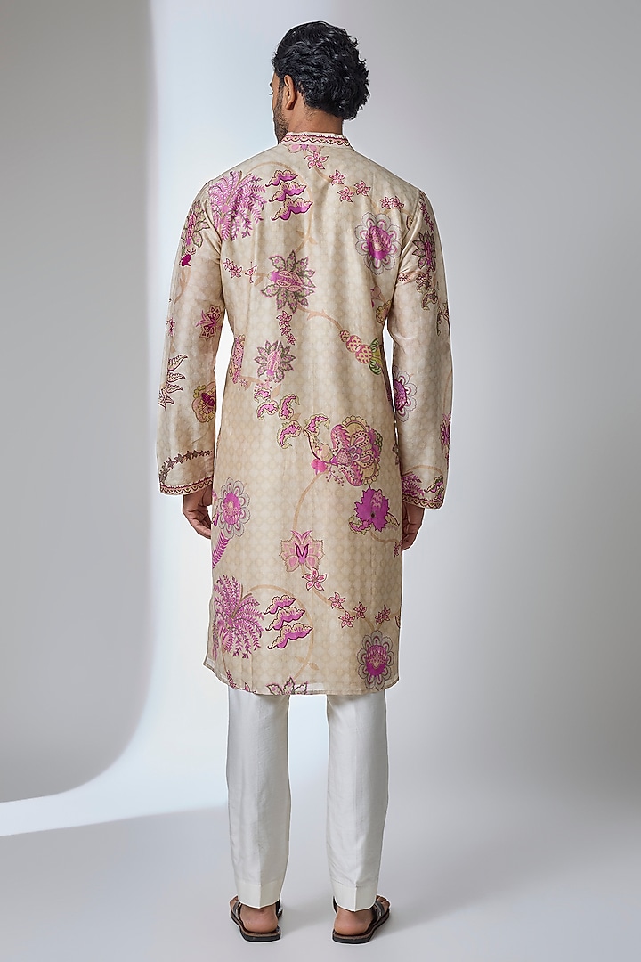 Ivory Silk Chanderi Kurta by Siddhartha Bansal Men at Pernia's Pop Up Shop