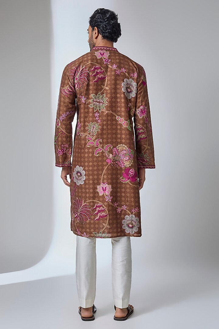 Amber Brown Silk Chanderi Kurta by Siddhartha Bansal Men at Pernia's Pop Up Shop