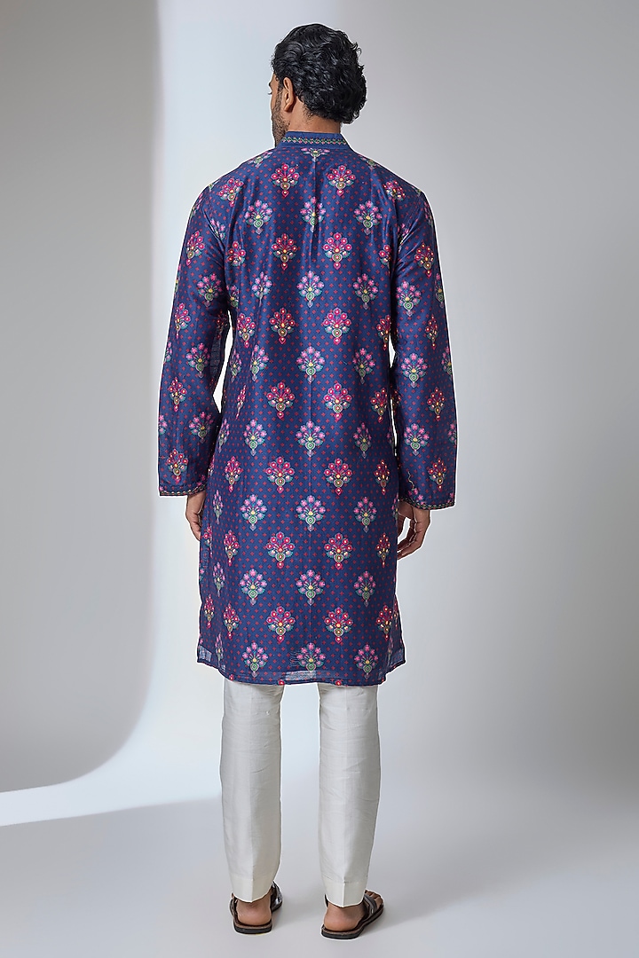 Royal Indigo Silk Chanderi Kurta by Siddhartha Bansal Men at Pernia's Pop Up Shop