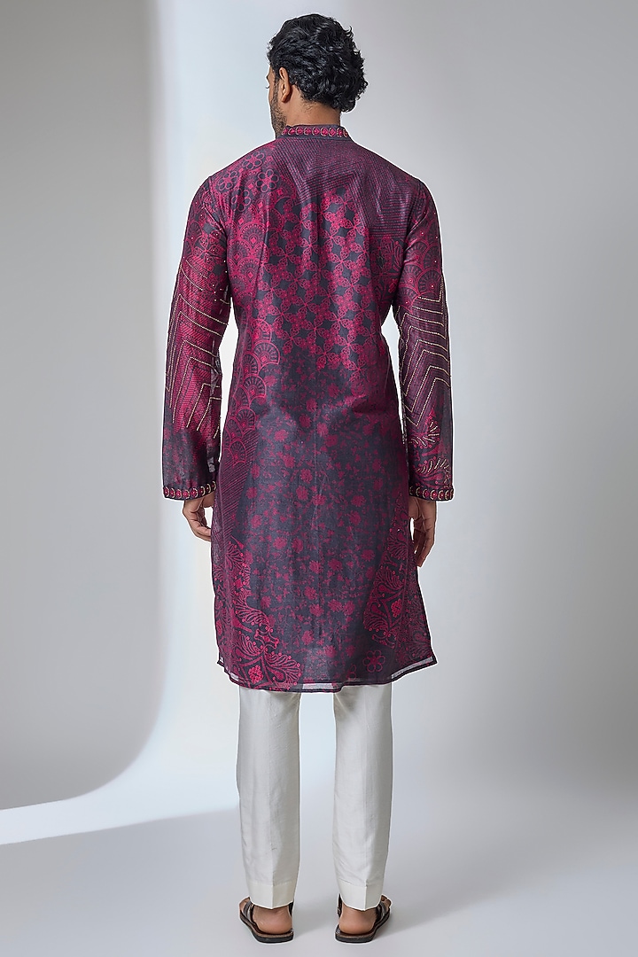 Black-Plum Silk Chanderi Kurta by Siddhartha Bansal Men at Pernia's Pop Up Shop