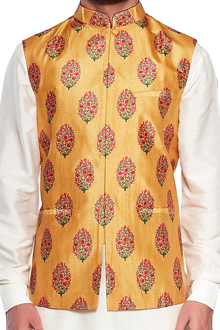 Yellow Dupion Floral Printed Bundi Jacket by Siddhartha Bansal Men at Pernia's Pop Up Shop