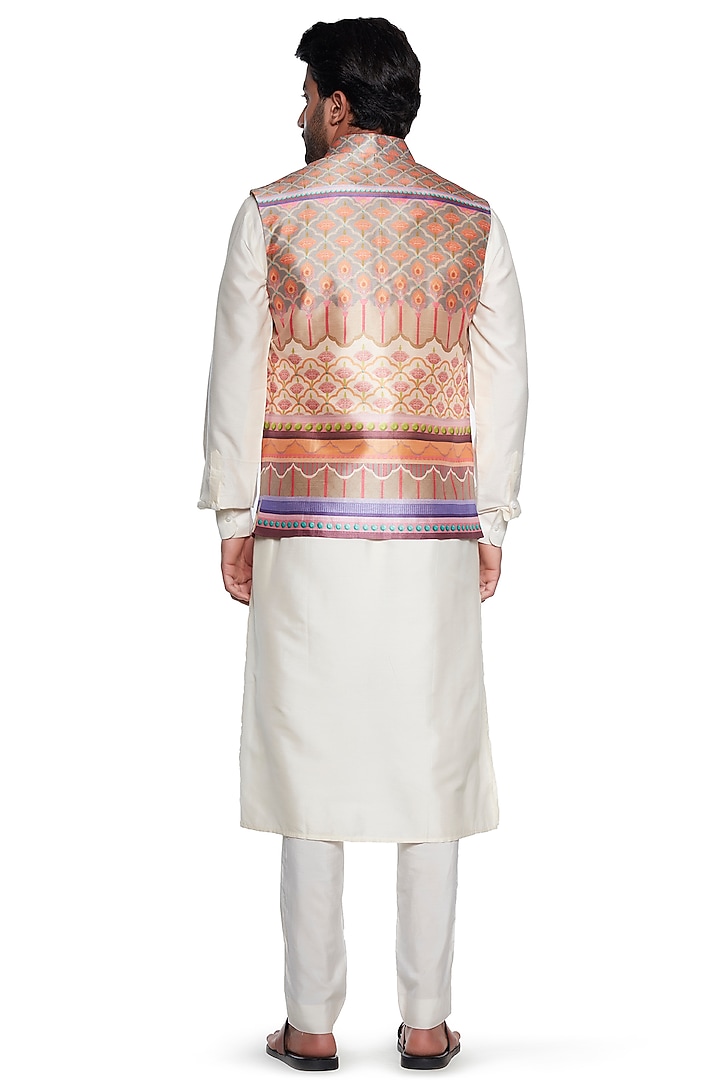 Peach Dupion Printed Bundi Jacket by Siddhartha Bansal Men at Pernia's Pop Up Shop
