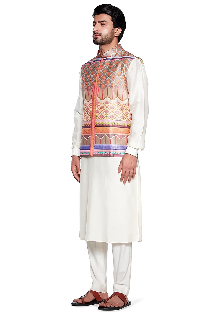 Peach Dupion Printed Bundi Jacket by Siddhartha Bansal Men at Pernia's Pop Up Shop