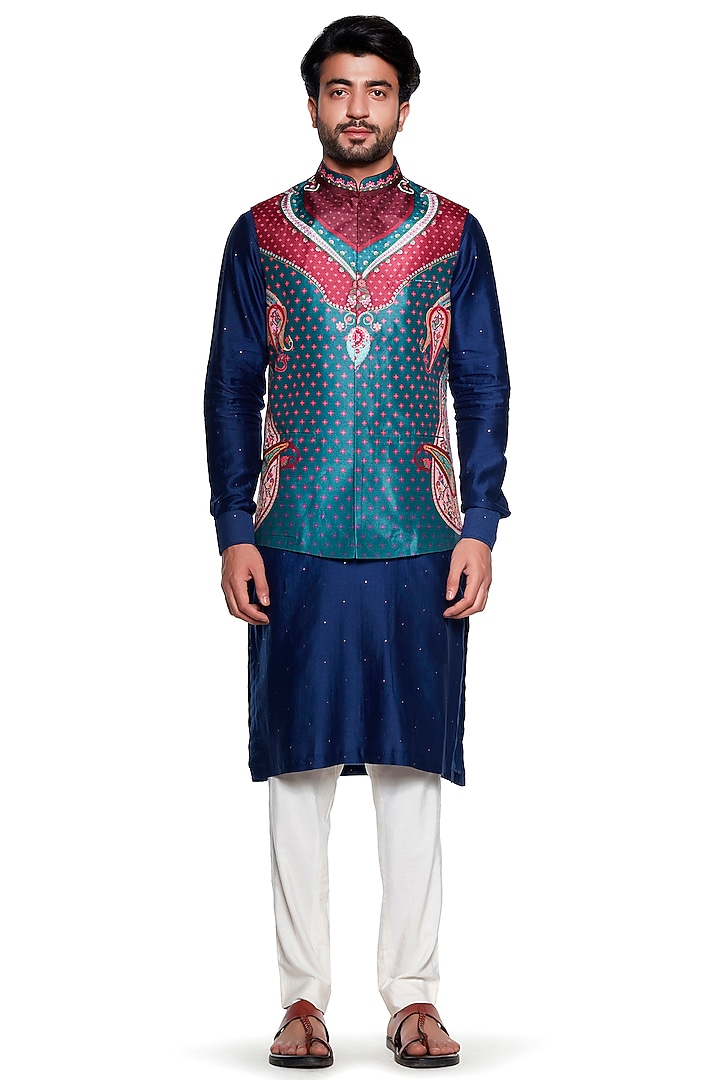 Maroon & Blue Dupion Paisley Bundi Jacket by Siddhartha Bansal Men at Pernia's Pop Up Shop