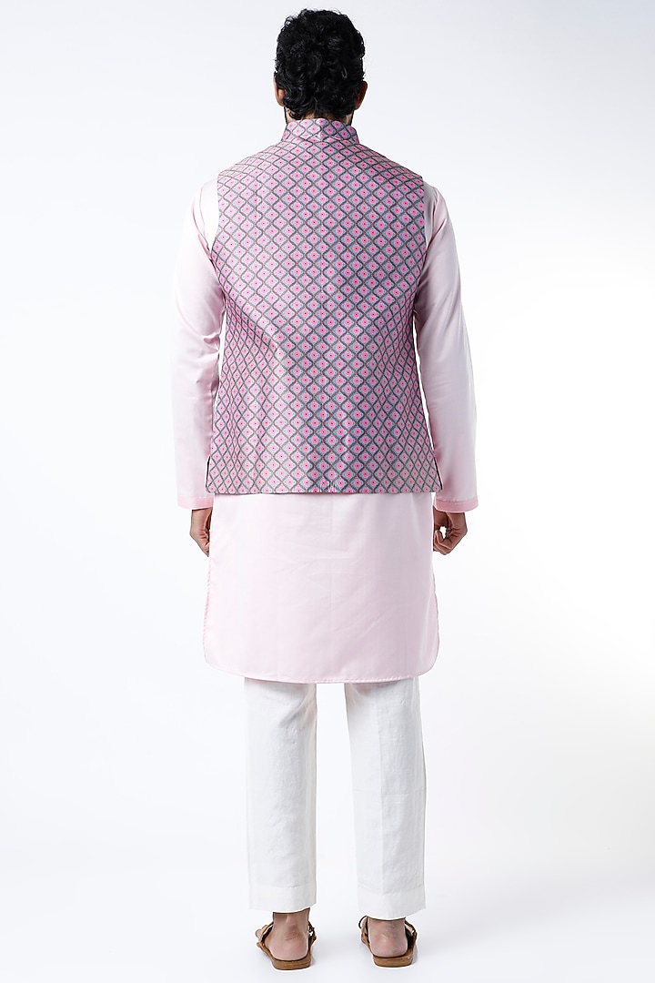 Powder Pink Kurta Set With Bundi Jacket by Siddhartha Bansal Men at Pernia's Pop Up Shop