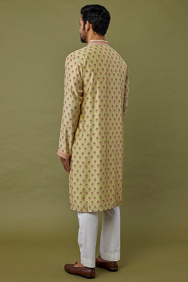 Lime Green Cotton Chanderi Digital Printed Kurta Set by Siddhartha Bansal Men at Pernia's Pop Up Shop