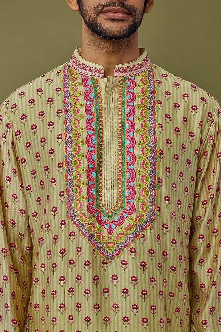 Lime Green Cotton Chanderi Digital Printed Kurta Set by Siddhartha Bansal Men at Pernia's Pop Up Shop