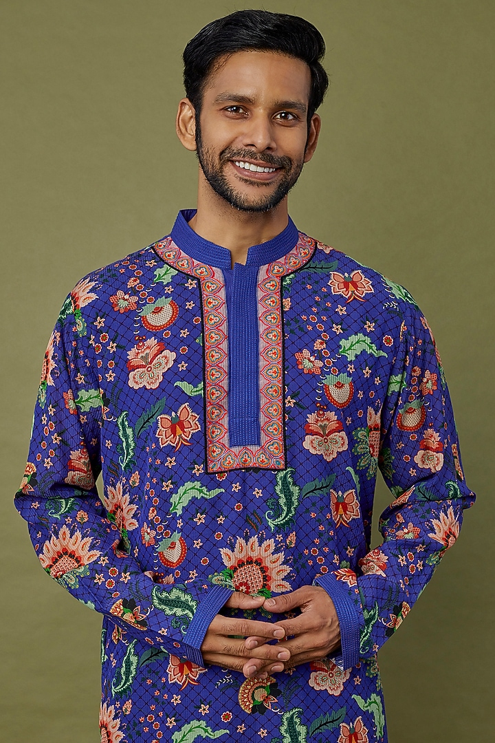 Cobalt Blue Digital Printed Kurta Set by Siddhartha Bansal Men at Pernia's Pop Up Shop