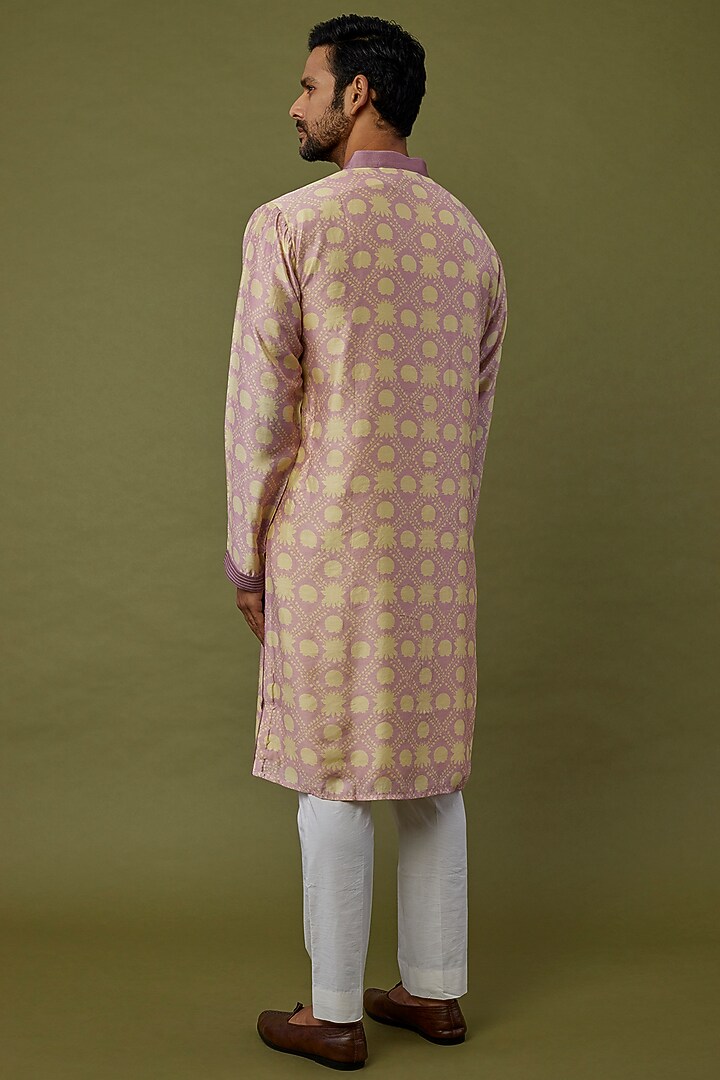 Lilac Digital Printed Kurta Set by Siddhartha Bansal Men at Pernia's Pop Up Shop