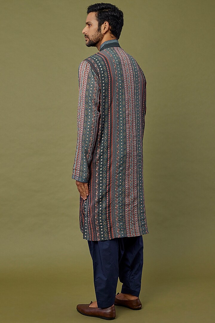 Grey Printed Kurta Set by Siddhartha Bansal Men at Pernia's Pop Up Shop