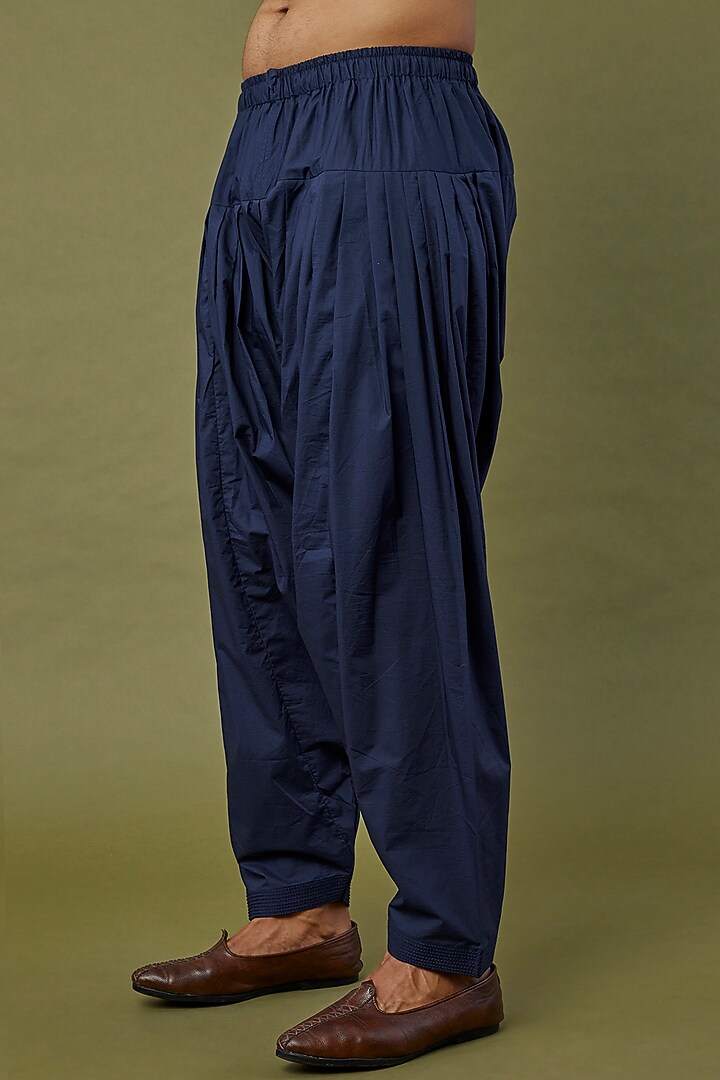 Grey Printed Kurta Set by Siddhartha Bansal Men at Pernia's Pop Up Shop