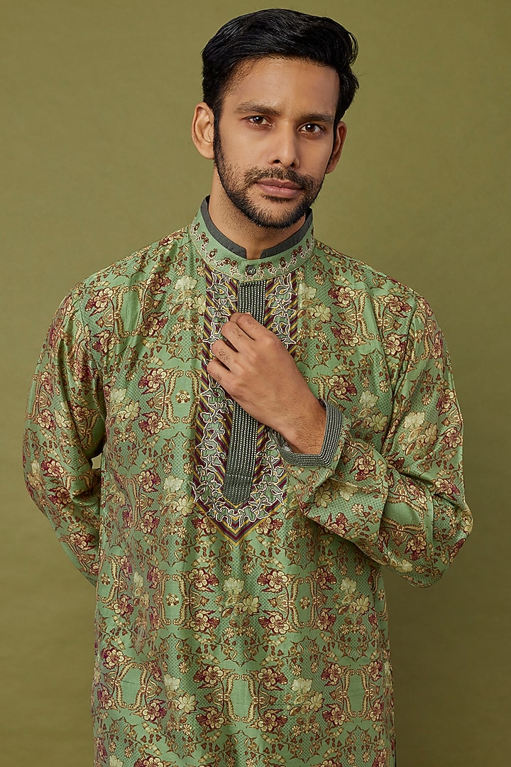 Olive Green Cotton Chanderi Digital Printed & Embroidered Kurta Set by Siddhartha Bansal Men at Pernia's Pop Up Shop