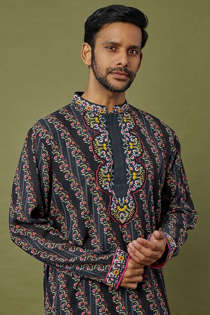 Charcoal Blue Digital Printed Kurta Set by Siddhartha Bansal Men at Pernia's Pop Up Shop