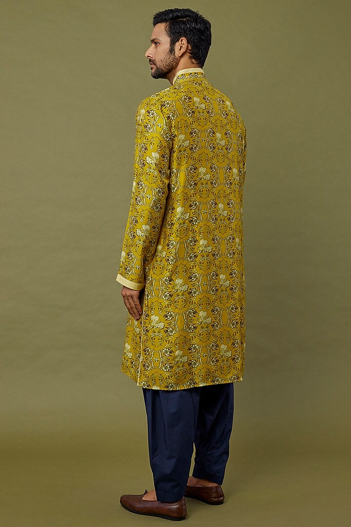Olive Green Cotton Chanderi Digital Printed & Embroidered Kurta Set by Siddhartha Bansal Men at Pernia's Pop Up Shop