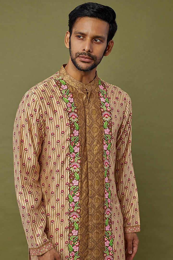 Brown Cotton Chanderi Printed & Embroidered Kurta Set by Siddhartha Bansal Men at Pernia's Pop Up Shop