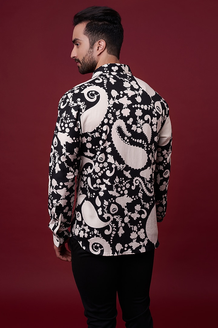 Black & White Cotton Satin Paisley Digital Printed Party Wear Shirt by Siddhartha Bansal Men at Pernia's Pop Up Shop