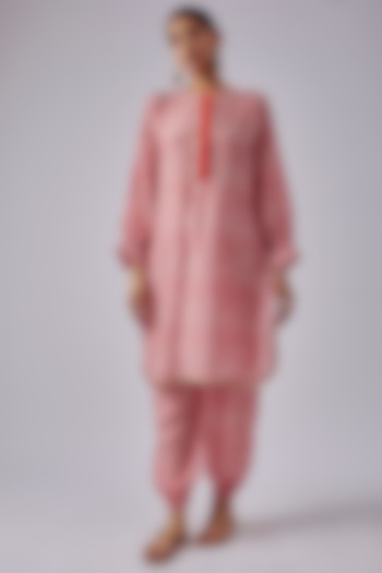 Red Silk Muslin Printed Kurta Set by Shalini Dokania at Pernia's Pop Up Shop