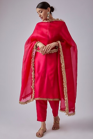 Rani Pink Chanderi Embroidered Kurta Set by Shalini Dokania