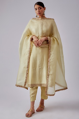 Cream Chanderi Embroidered Kurta Set by Shalini Dokania