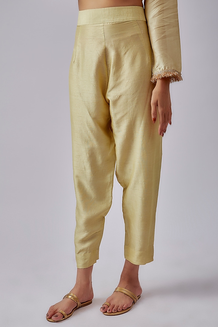 Cream Chanderi Embroidered Kurta Set by Shalini Dokania at Pernia's Pop Up Shop