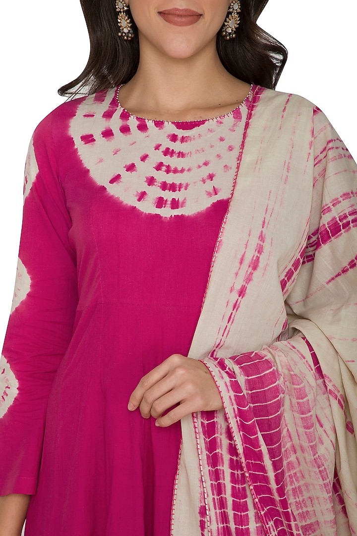 Fuchsia Tie-Dye Party Wear Anarkali With Dupatta by Shalini Dokania at Pernia's Pop Up Shop