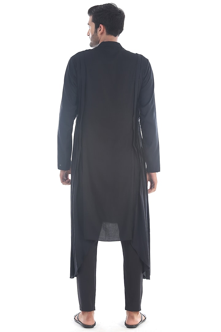 Black Draped Pleated Kurta by Sadan Pande Men at Pernia's Pop Up Shop
