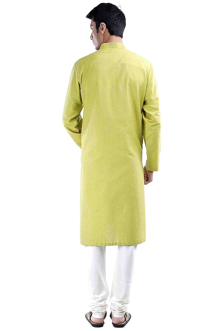 Light Green Kurta Set With Pintucks by Sadan Pande Men at Pernia's Pop Up Shop