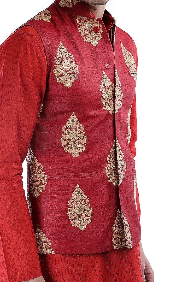 Red Embroidered Jamawar Jacket by Sadan Pande Men at Pernia's Pop Up Shop