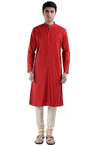 Red Kurta With Pintucks by Sadan Pande Men