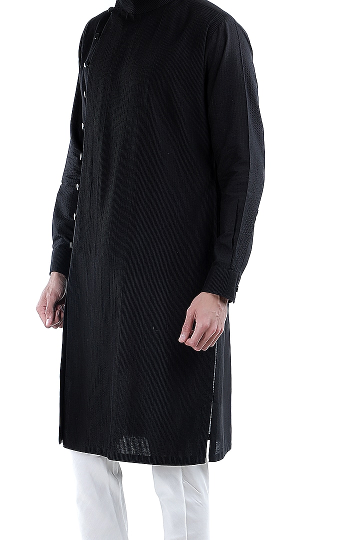 Black Kurta Set With Pintucks by Sadan Pande Men at Pernia's Pop Up Shop