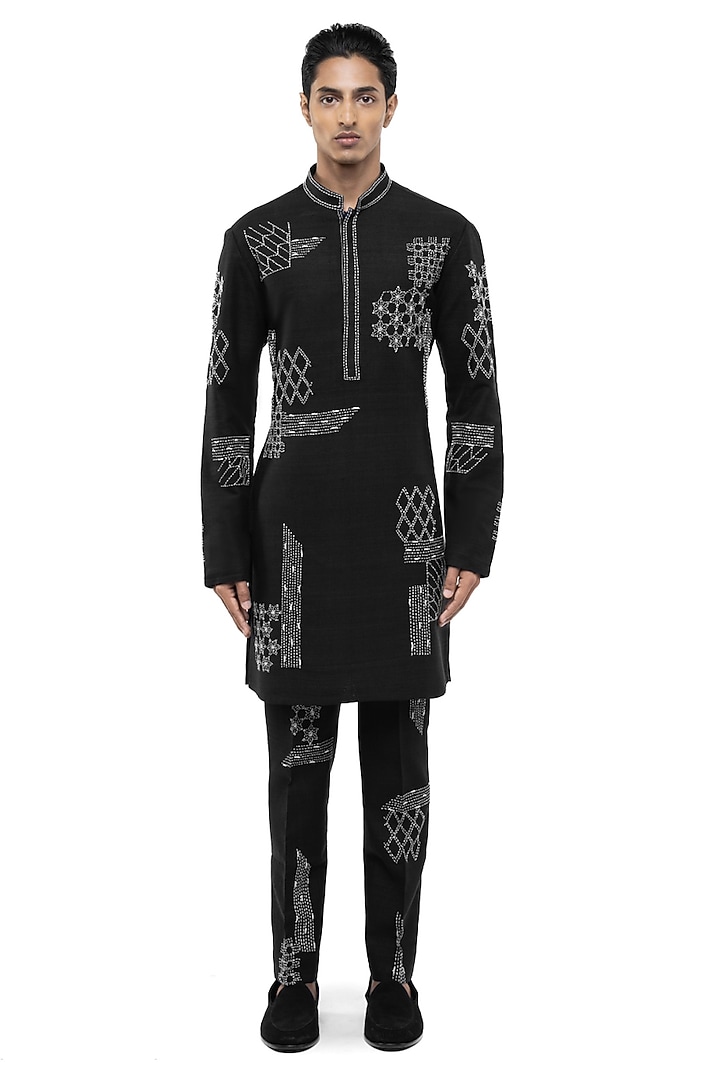 Black & White Linen Thread Embroidered Kurta Set by SDS by KUSHAL SHAH at Pernia's Pop Up Shop