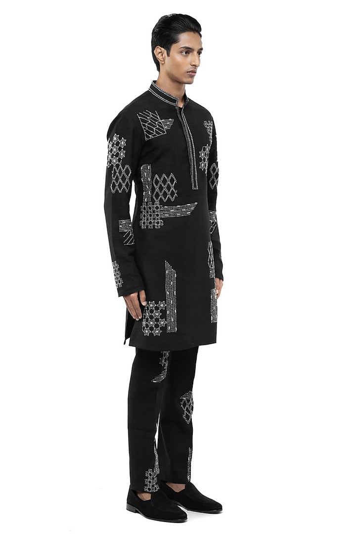 Black & White Linen Thread Embroidered Kurta Set by SDS by KUSHAL SHAH at Pernia's Pop Up Shop