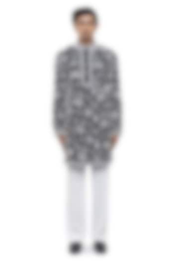 Black & White Silk Floral Embroidered Kurta Set by SDS by KUSHAL SHAH at Pernia's Pop Up Shop