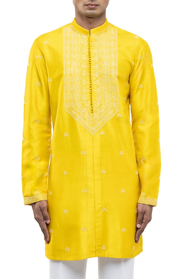 Yellow Silk Hand Embroidered Kurta Set by SDS by KUSHAL SHAH at Pernia's Pop Up Shop