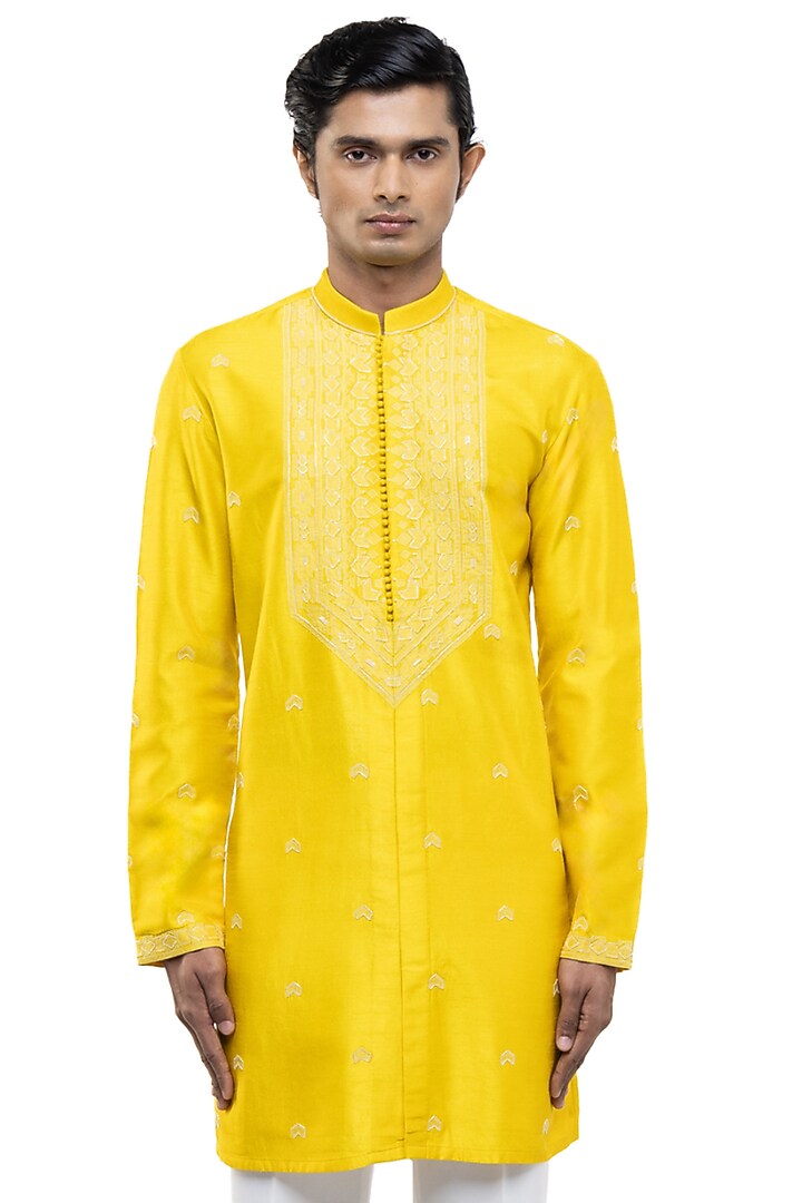 Yellow Silk Hand Embroidered Kurta Set by SDS by KUSHAL SHAH at Pernia's Pop Up Shop