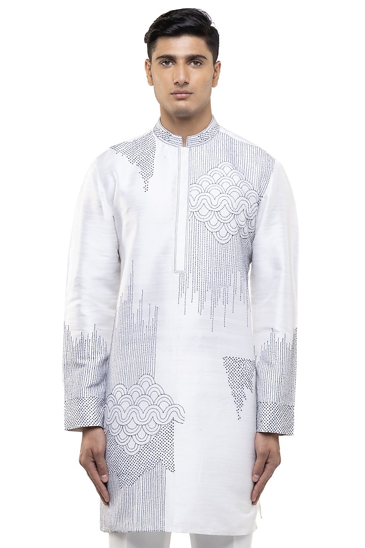 White Silk Thread Embroidered Kurta Set by SDS by KUSHAL SHAH at Pernia's Pop Up Shop
