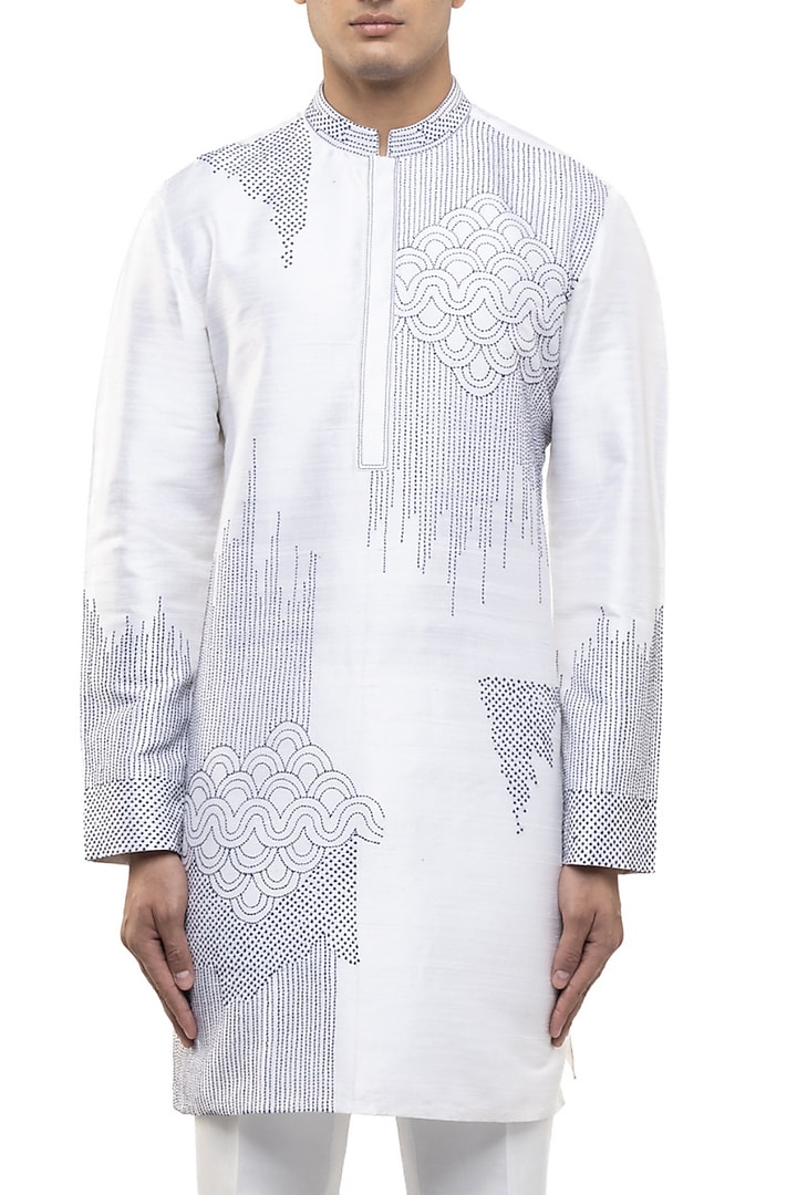 White Silk Thread Embroidered Kurta Set by SDS by KUSHAL SHAH at Pernia's Pop Up Shop