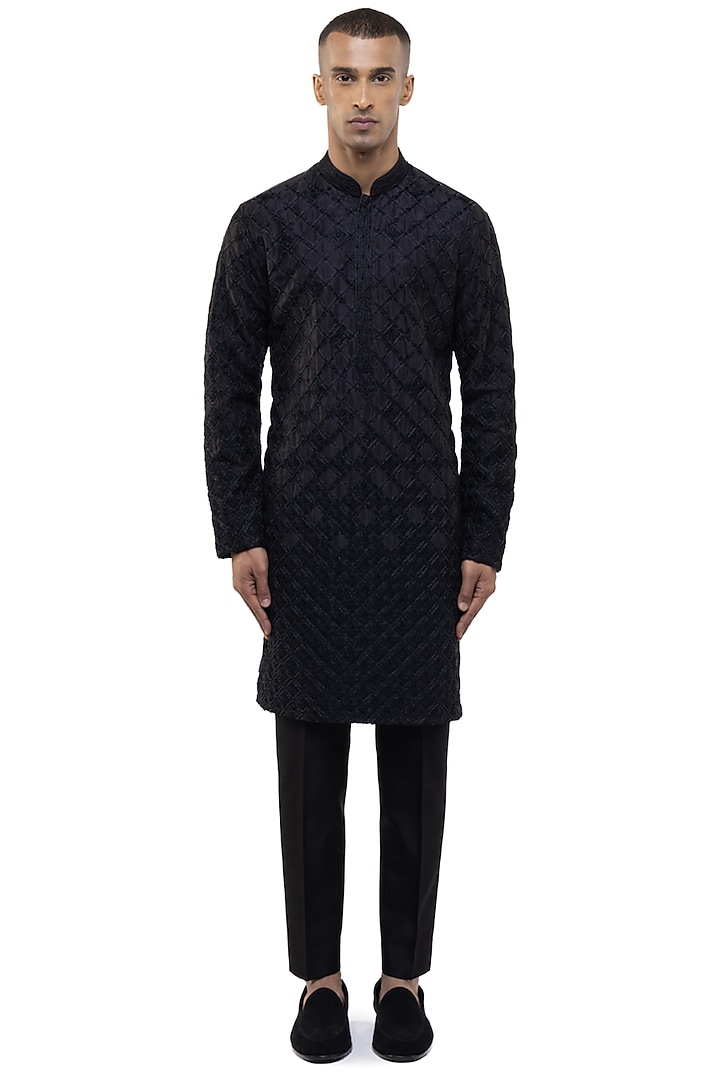 Black Silk Thread Embroidered Kurta Set by SDS by KUSHAL SHAH at Pernia's Pop Up Shop