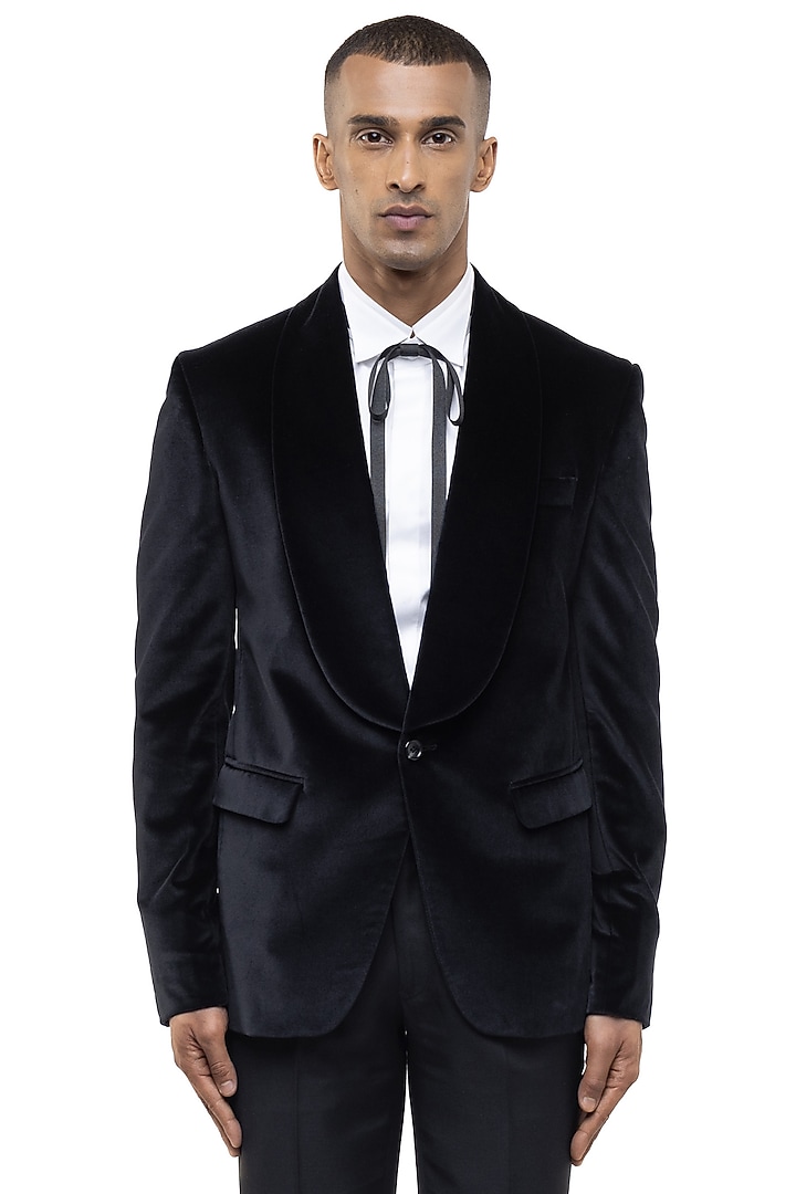 Black Suiting Tuxedo Set by SDS by KUSHAL SHAH at Pernia's Pop Up Shop