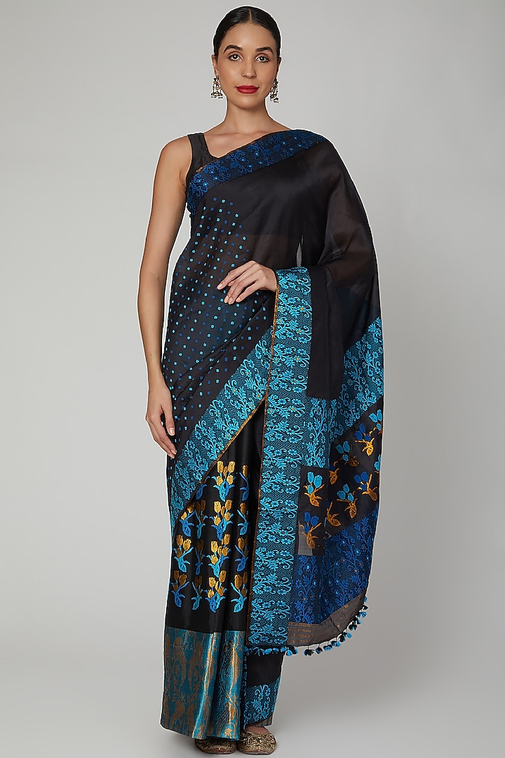 Black & Blue Handloom Saree Set by Sanjukta Dutta