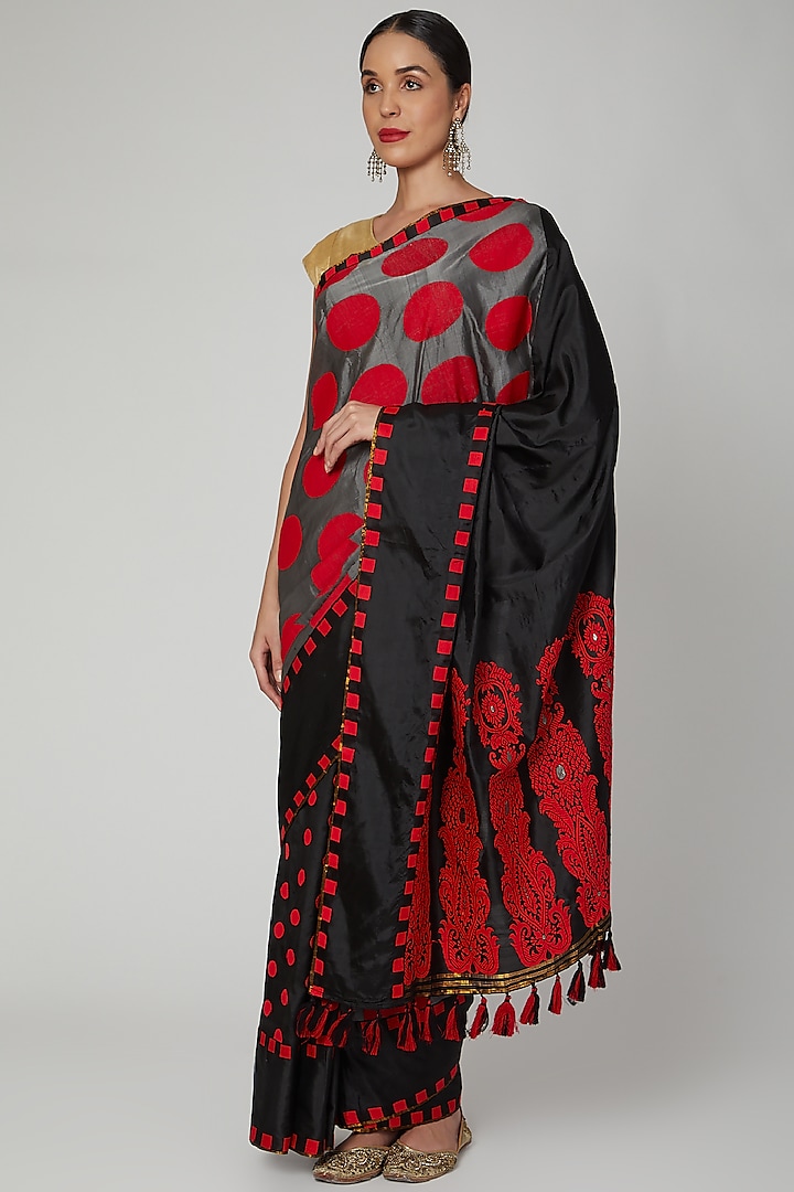 Black & Grey Handloom Saree Set by Sanjukta Dutta