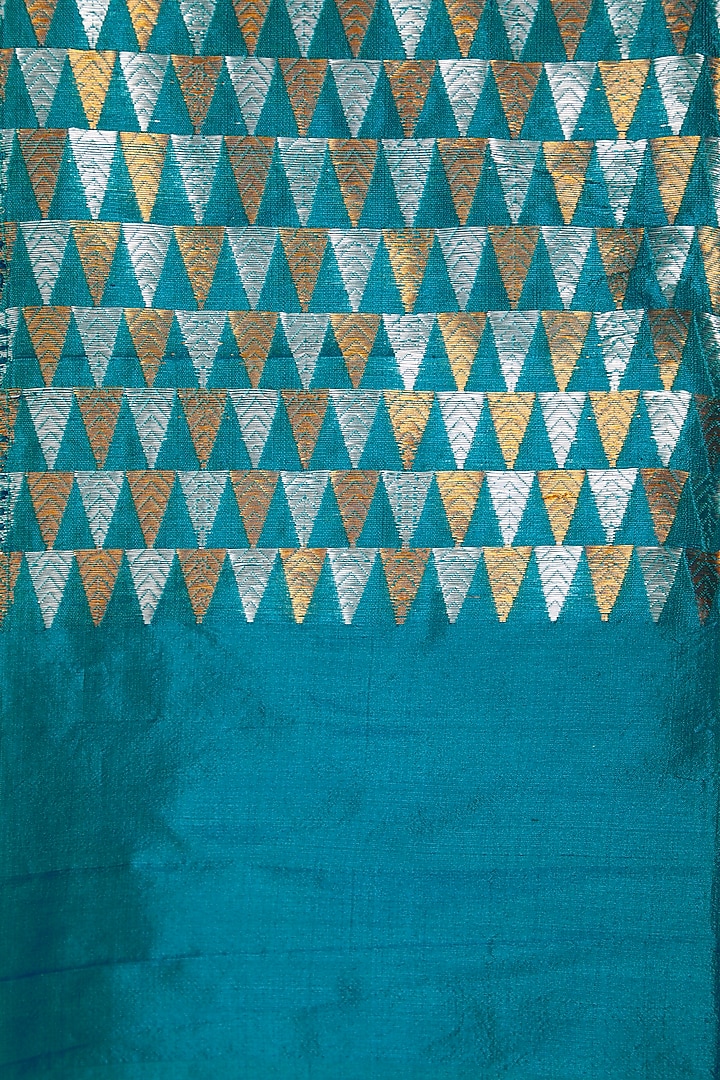 Sky Blue Handloom Wedding Saree Set by Sanjukta Dutta at Pernia's Pop Up Shop